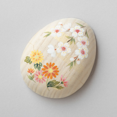 たまご箱 〈しだれ桜と菊〉